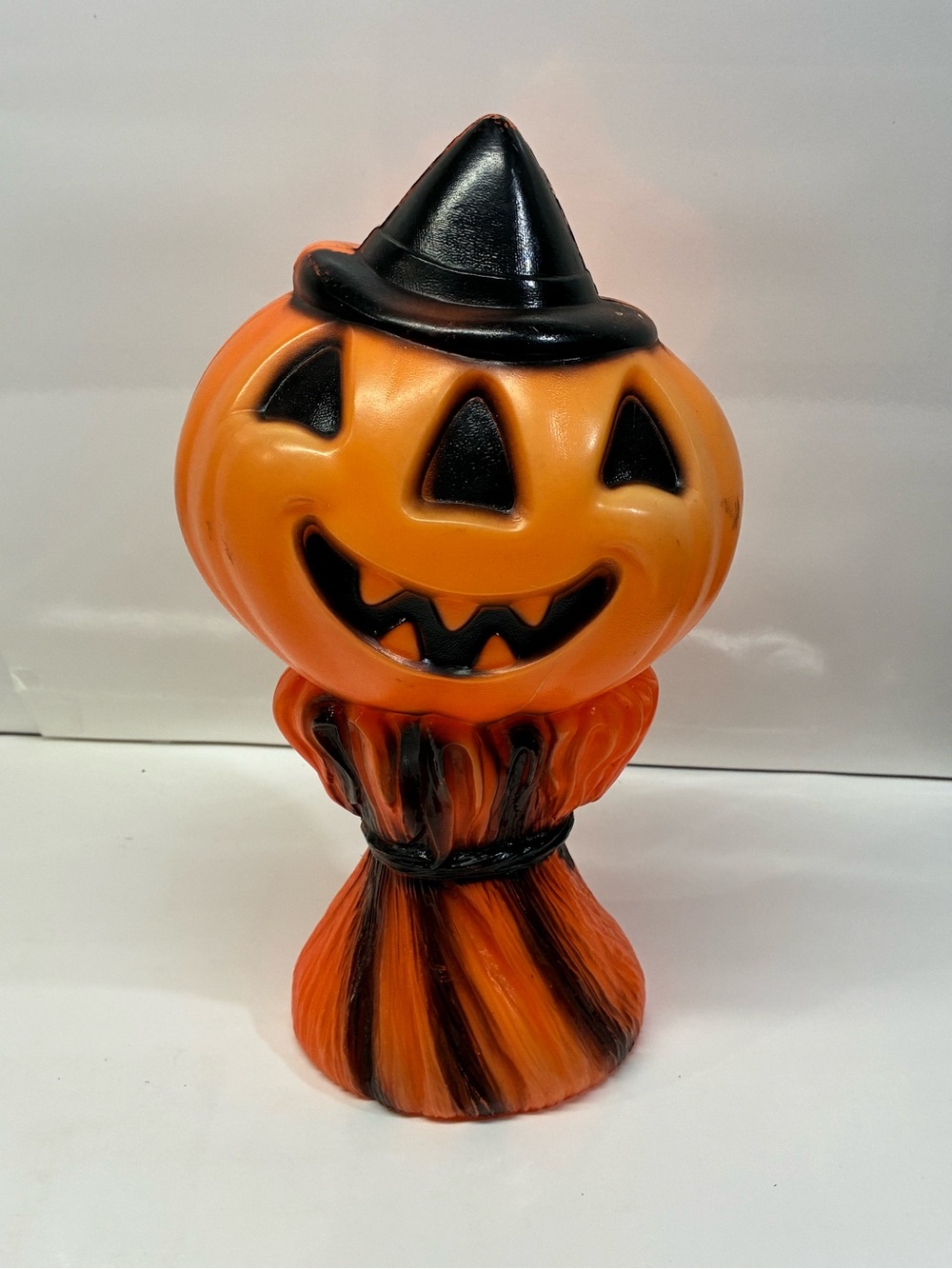 Vintage 1969 Empire Plastic Blow Mold Halloween Jack O' Lantern with Witch Hat